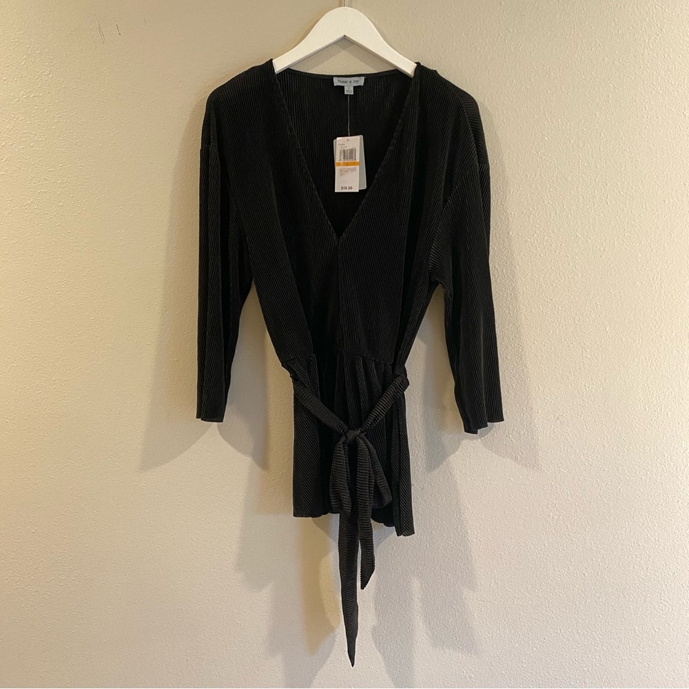 Black V Neck Top with Tie Belt Size Small Pleated Capsule Wardrobe